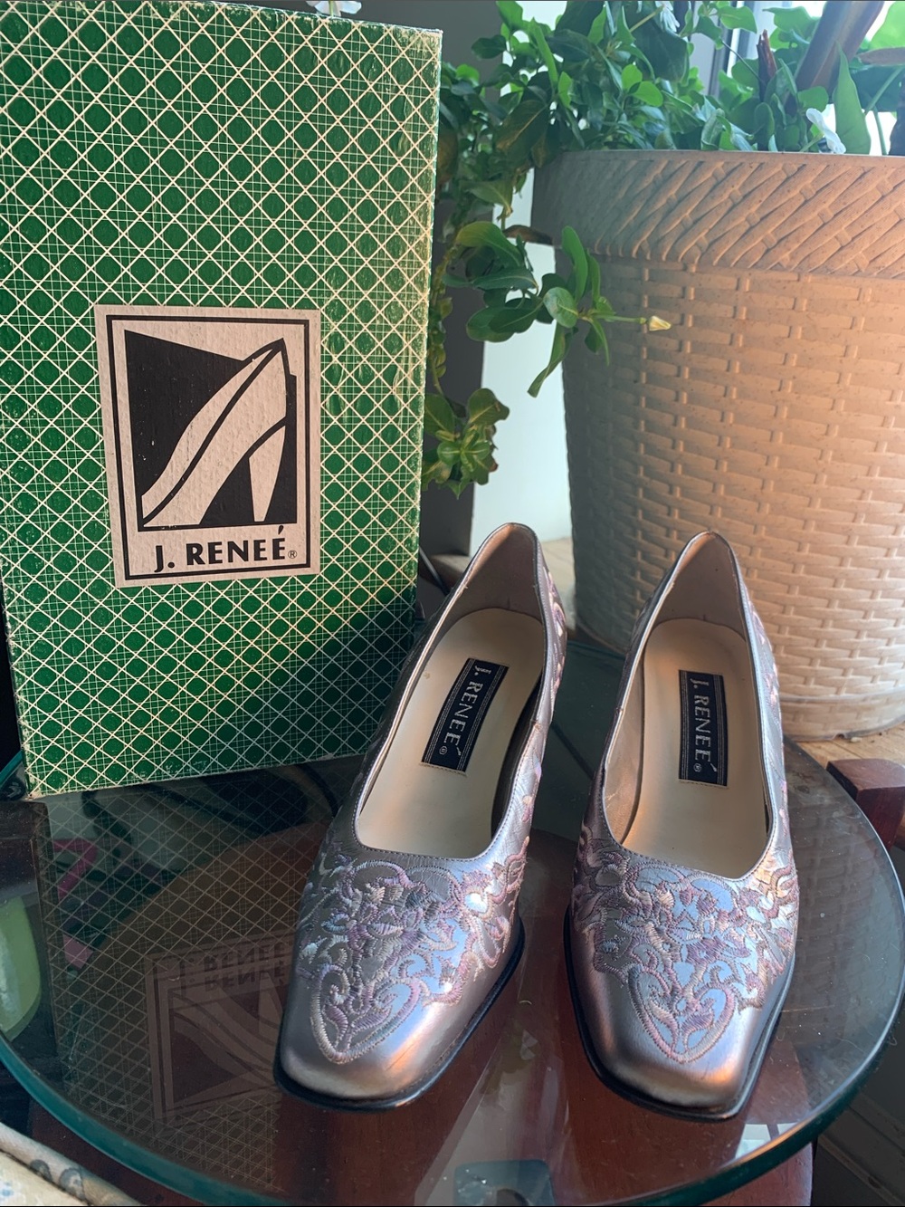 J.Renee Women's Iridescent Lavender Metallic Pumps -Size 7